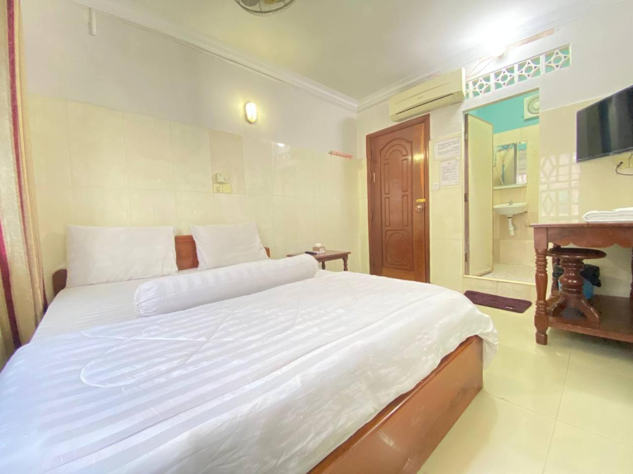 Empire House, Phnom Penh Hotel Ngoại thất bức ảnh