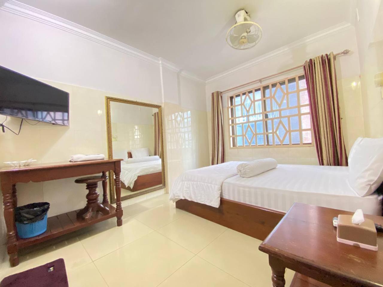 Empire House, Phnom Penh Hotel Ngoại thất bức ảnh