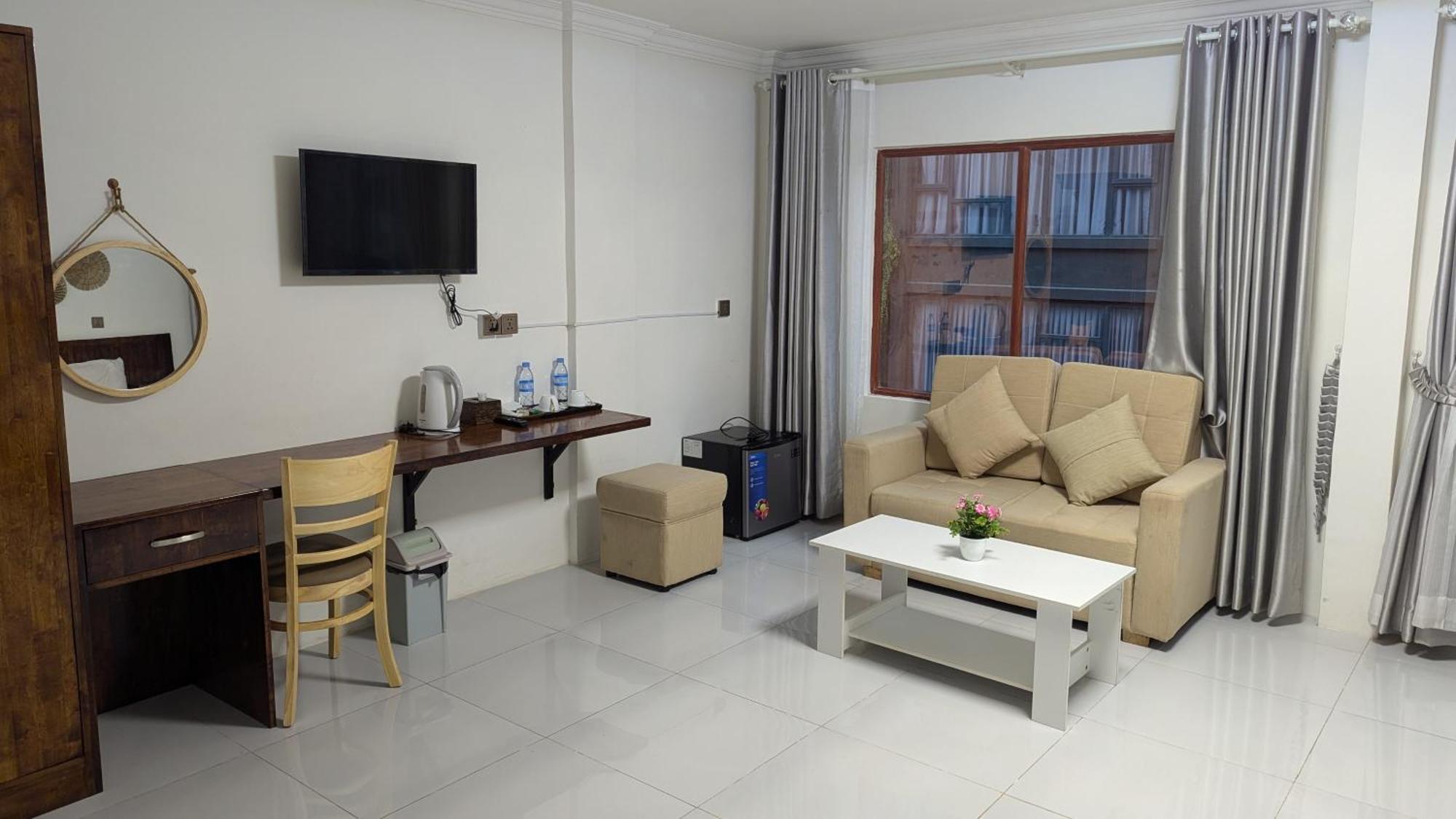 Empire House, Phnom Penh Hotel Ngoại thất bức ảnh